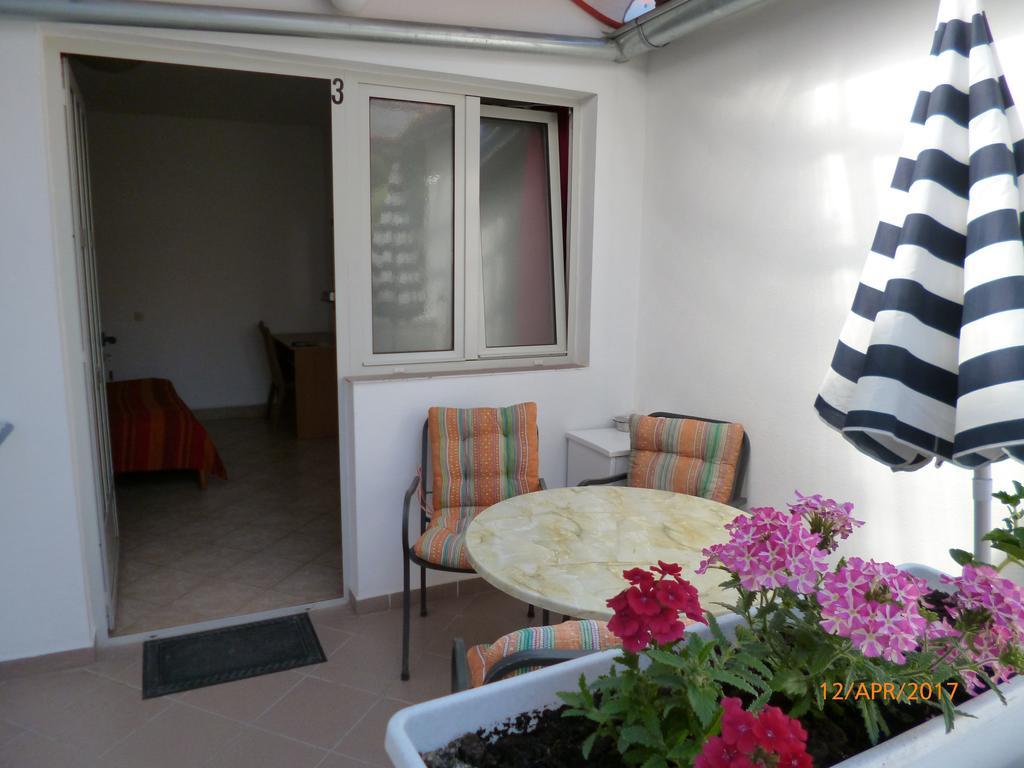 Apartments Haracic Хвар Екстер'єр фото